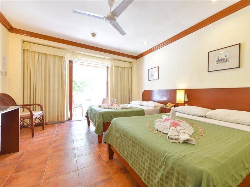 Hey Jude Resort Hotel Balabag  Bagian luar foto