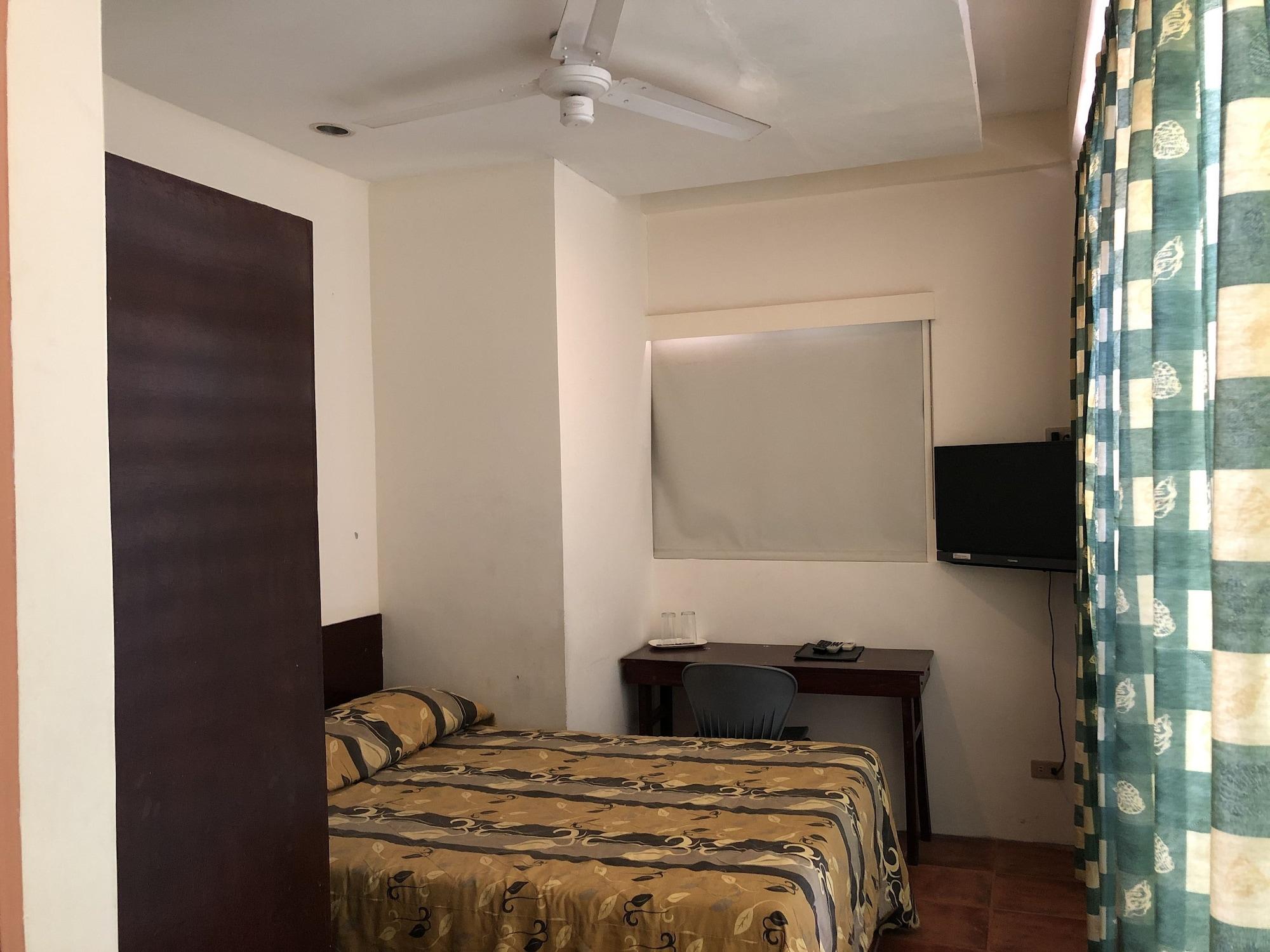 Hey Jude Resort Hotel Balabag  Bagian luar foto