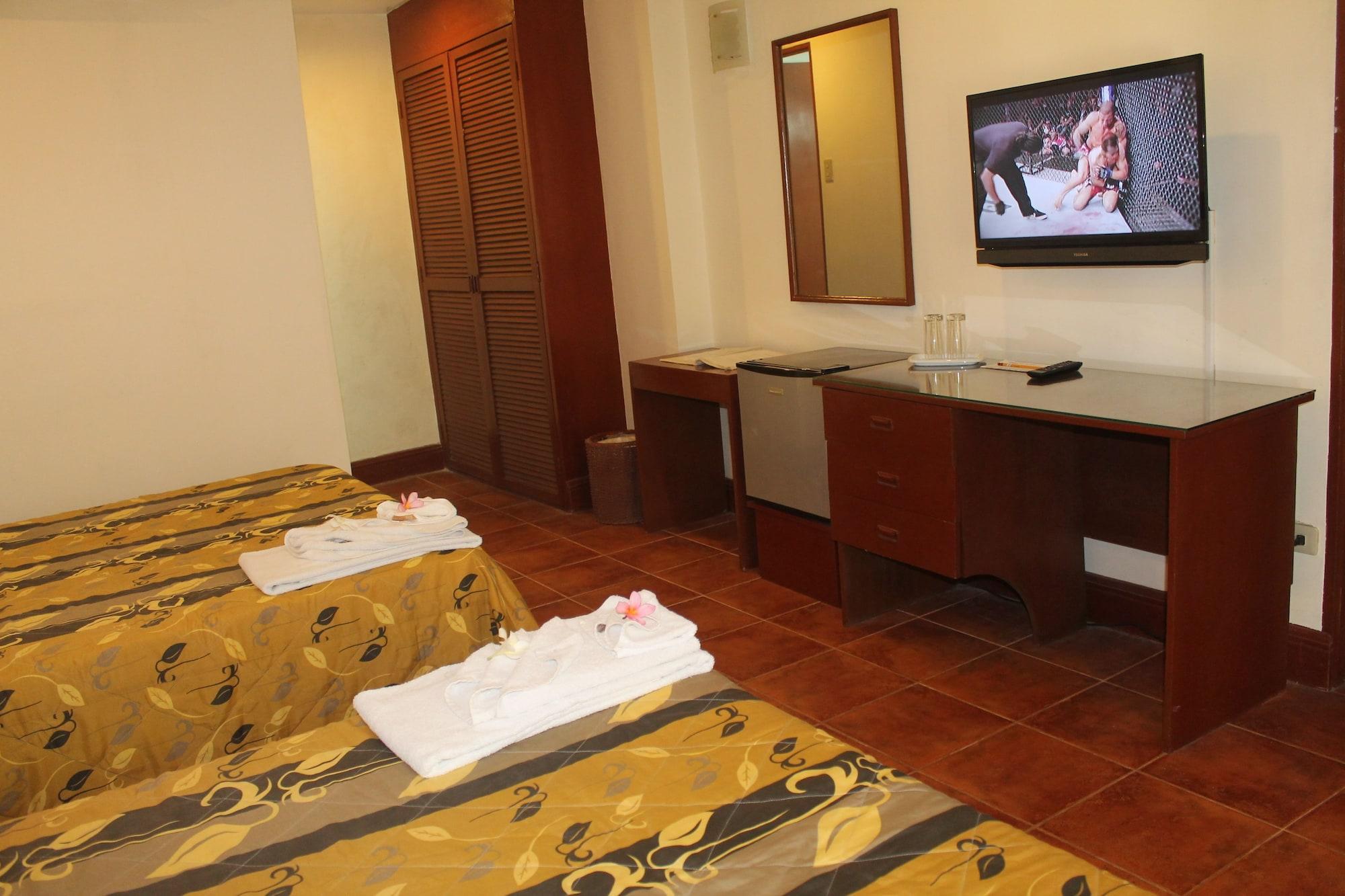 Hey Jude Resort Hotel Balabag  Bagian luar foto