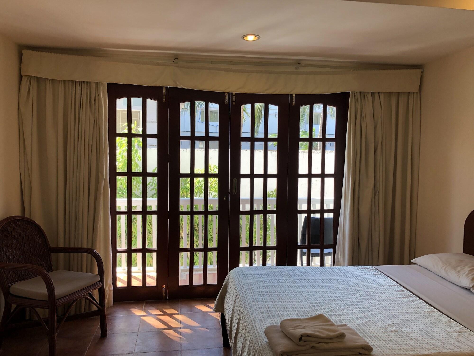 Hey Jude Resort Hotel Balabag  Bagian luar foto