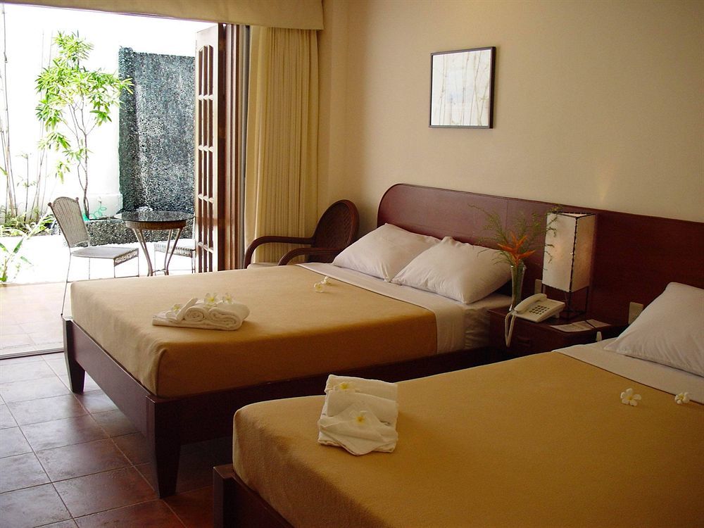 Hey Jude Resort Hotel Balabag  Bagian luar foto