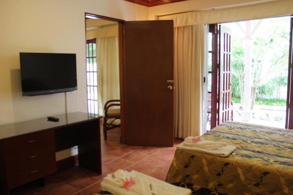 Hey Jude Resort Hotel Balabag  Bagian luar foto